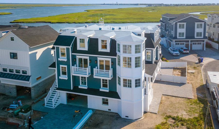805 21st St, Avalon, NJ 08202 - 6 Beds, 6 Bath