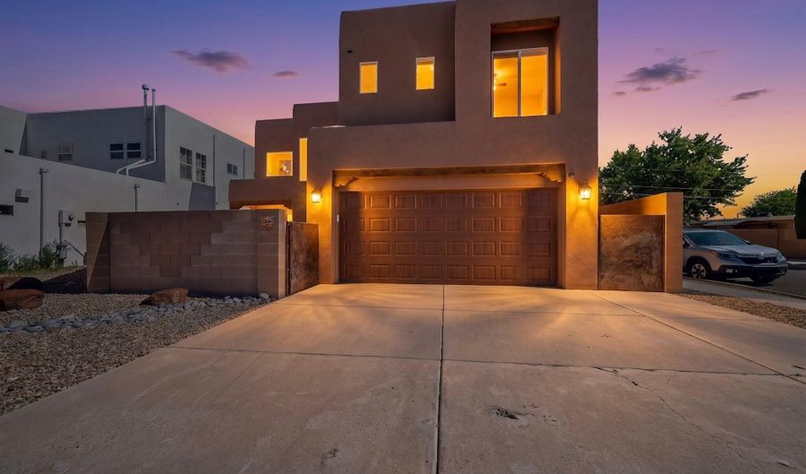 2104 San Venito Rd NW, Albuquerque, NM 87104 - 3 Beds, 3 Bath