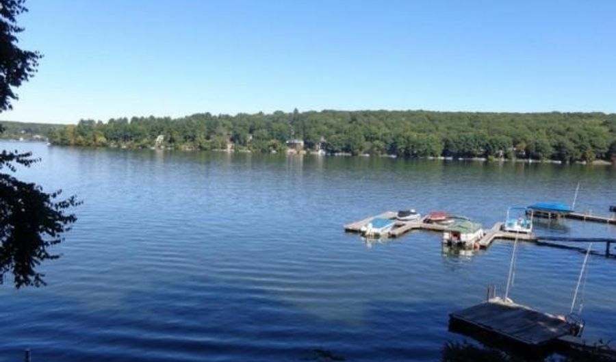 2 Lake Terrace Dr, Danbury, CT 06811 - 3 Beds, 1 Bath