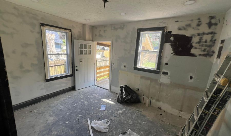 84 N Eureka Ave, Columbus, OH 43204 - 0 Beds, 0 Bath