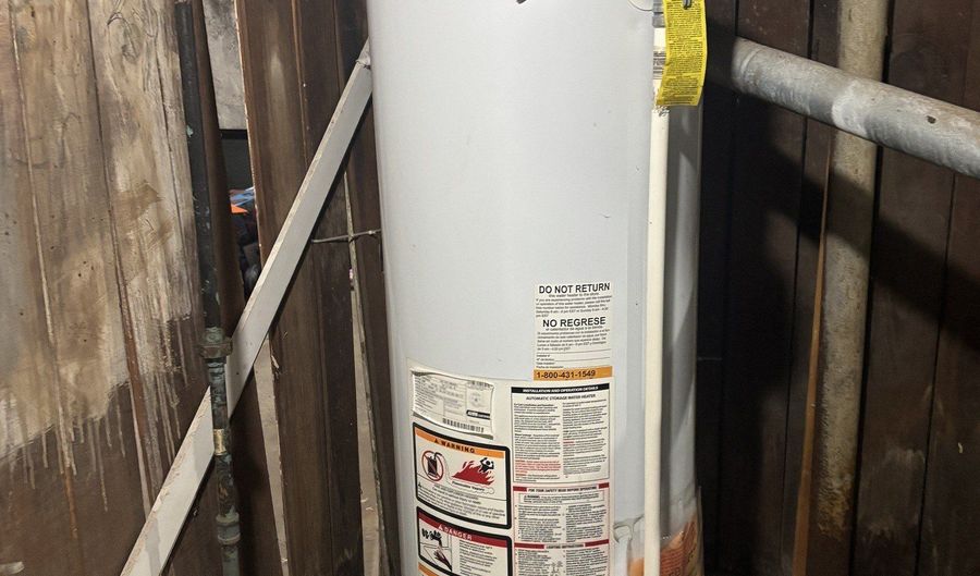 188 Monroe St, Bridgeport, CT 06605 - 8 Beds, 3 Bath