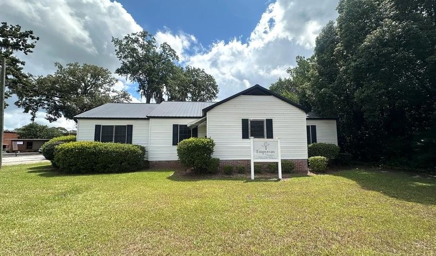 1102 Hutchinson, Adel, GA 31620 - 0 Beds, 0 Bath