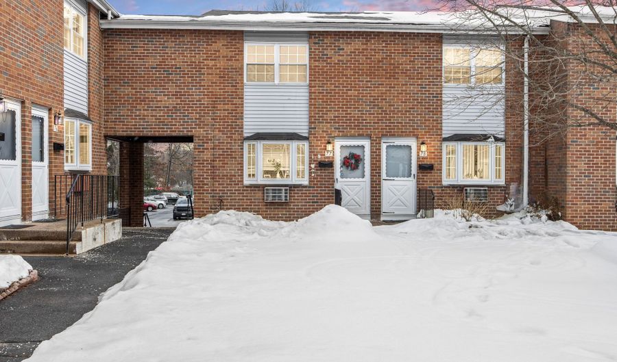 55 Beths Avenue Unit Apt 77, Bristol, CT 06010 - 2 Beds, 2 Bath