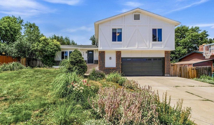 6733 Coors St, Arvada, CO 80004 - 5 Beds, 4 Bath