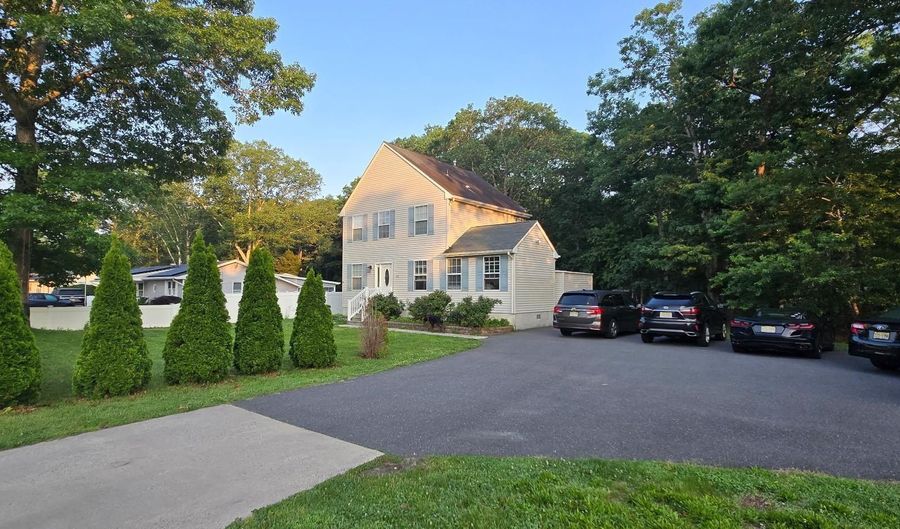 725 EIGHTH, Galloway, NJ 08205 - 3 Beds, 3 Bath
