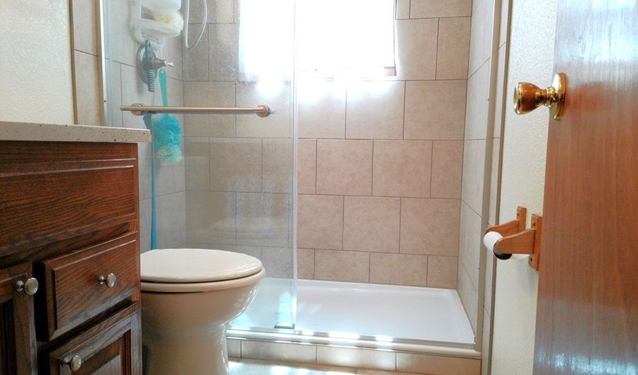 910 NE 4th Pl, Andrews, TX 79714 - 3 Beds, 2 Bath