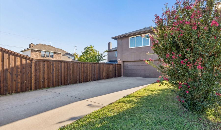 753 Summerfield Dr, Allen, TX 75002 - 5 Beds, 3 Bath