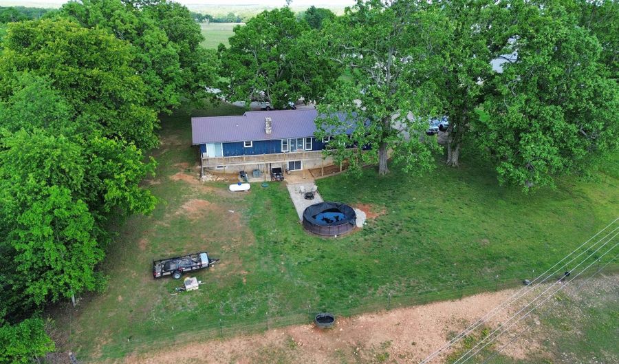 621 Hwy 62 W, Ash Flat, AR 72513 - 4 Beds, 3 Bath