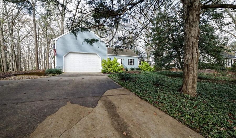 158 Lakeover Dr, Athens, GA 30607 - 4 Beds, 2 Bath