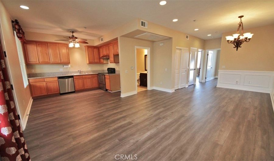 109 N 4th St 308, Alhambra, CA 91801 - 2 Beds, 2 Bath