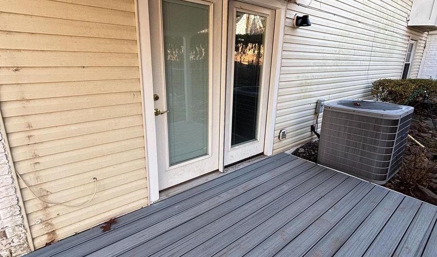 44140 BRISTOW Cir, Ashburn, VA 20147 - 2 Beds, 1 Bath