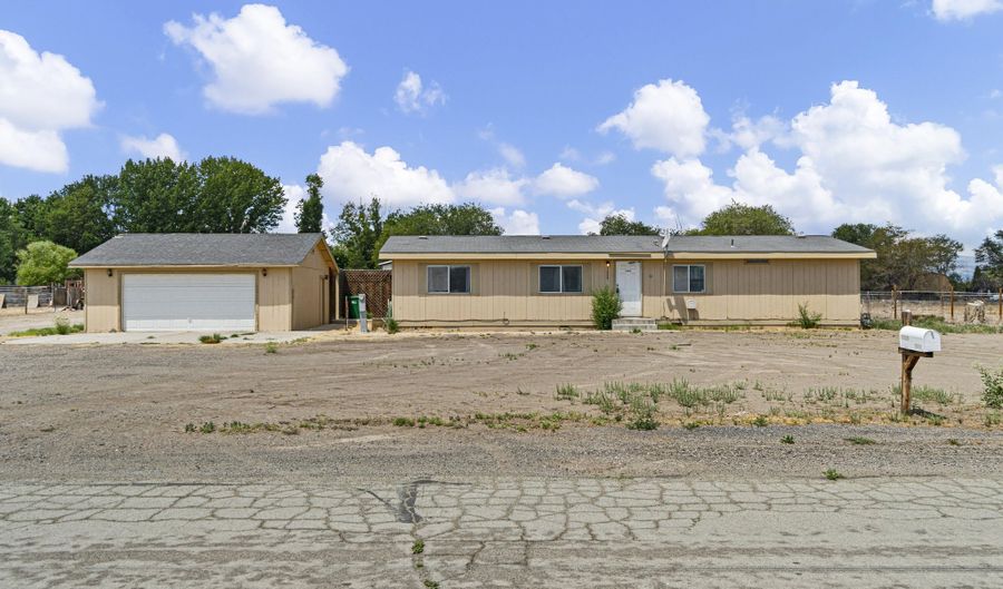 1235 Camille Dr, Fernley, NV 89408 - 4 Beds, 2 Bath