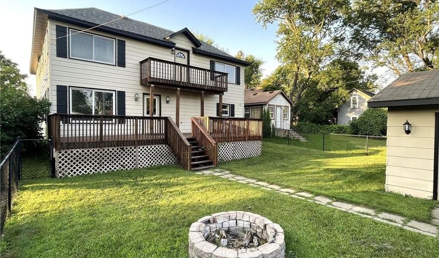 415 2nd St NW, Aitkin, MN 56431 - 5 Beds, 4 Bath