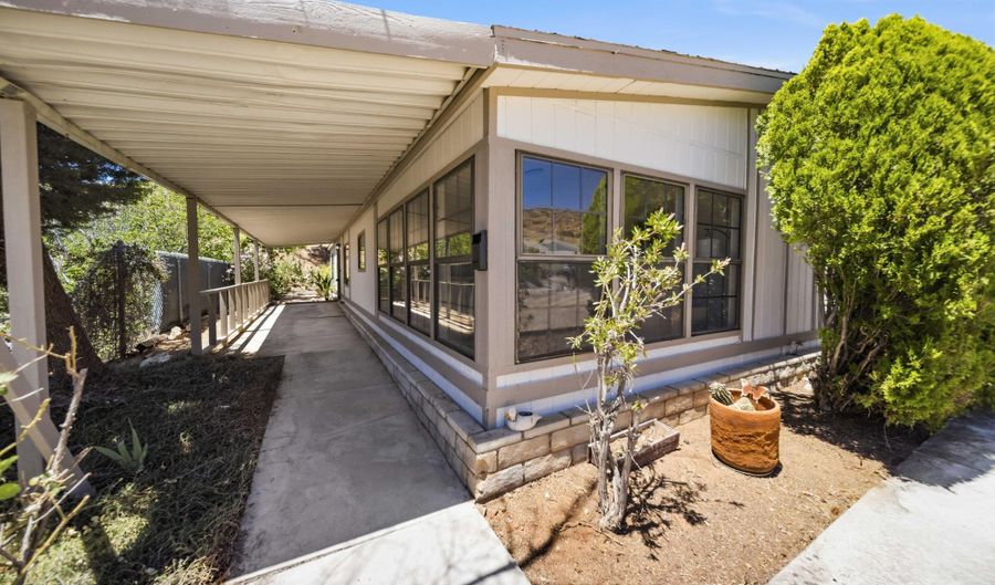 33105 Santiago Rd Spc 73, Acton, CA 93510 - 4 Beds, 2 Bath