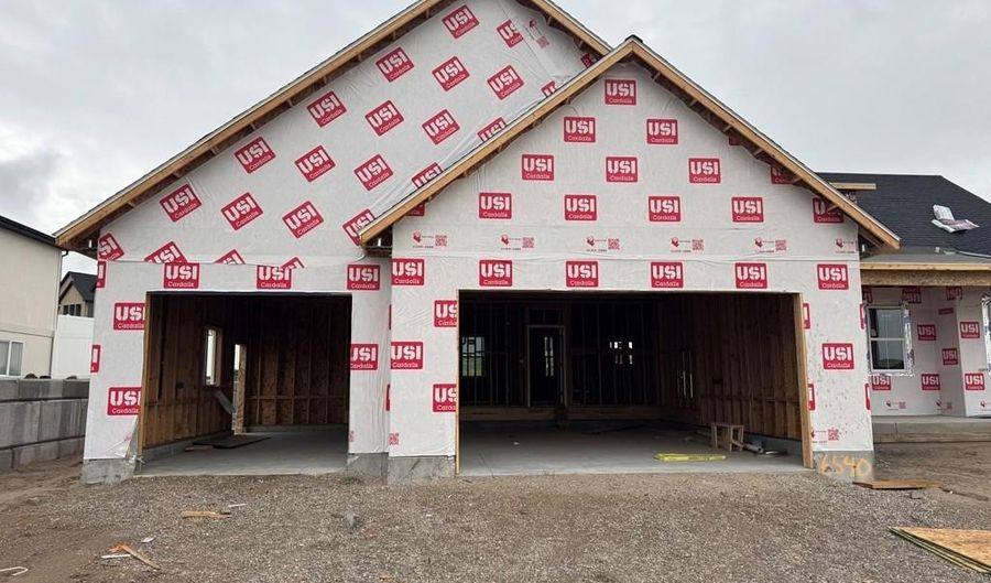 6540 Crown Cres, Ammon, ID 83406 - 3 Beds, 2 Bath