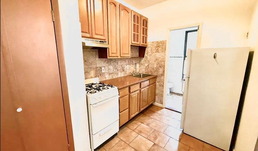 81 St Street Between East End Ave X York Ave 6, New York, NY 10028 - 1 Beds, 1 Bath