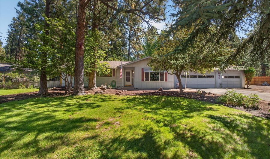 60822 Onyx St, Bend, OR 97702 - 3 Beds, 2 Bath