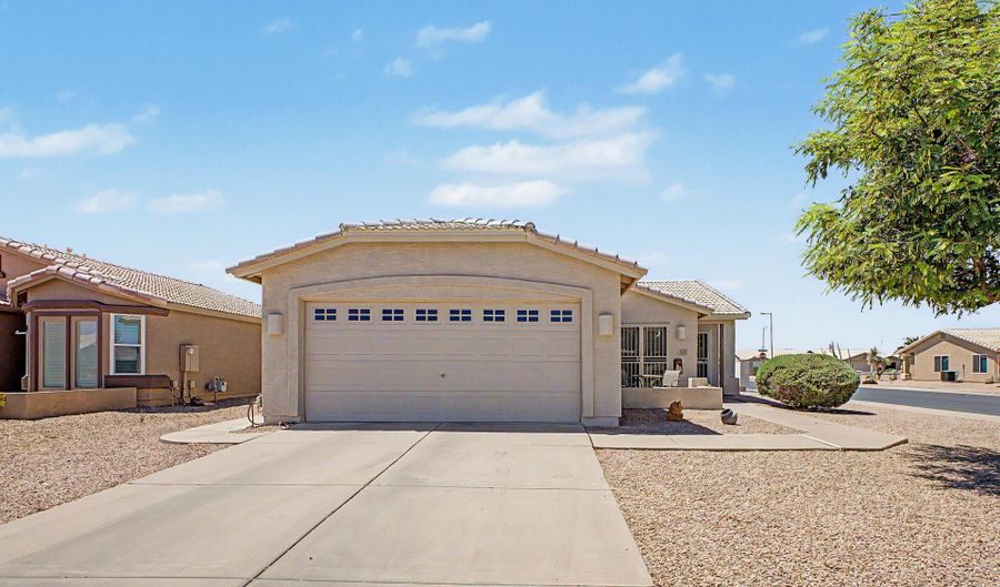 1433 E Cherry Hills Dr, Chandler, AZ 85249 - 2 Beds, 2 Bath
