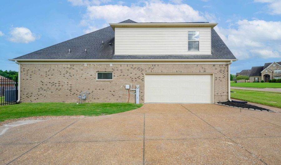 8888 MT Hl, Bartlett, TN 38002 - 5 Beds, 3 Bath