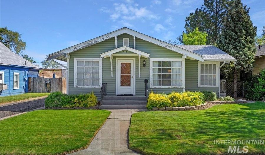 512 Broadway Ave N, Buhl, ID 83316 - 2 Beds, 1 Bath