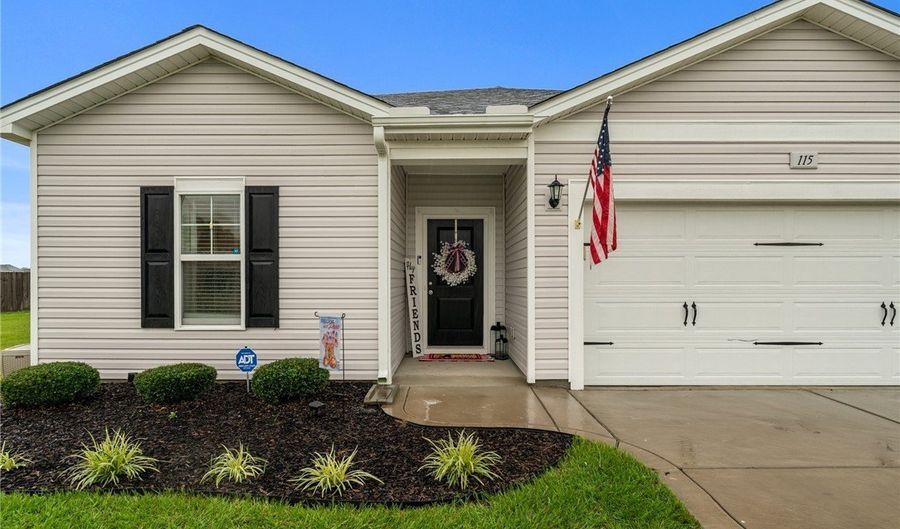 115 Doubletree Ln, Autryville, NC 28318 - 4 Beds, 2 Bath