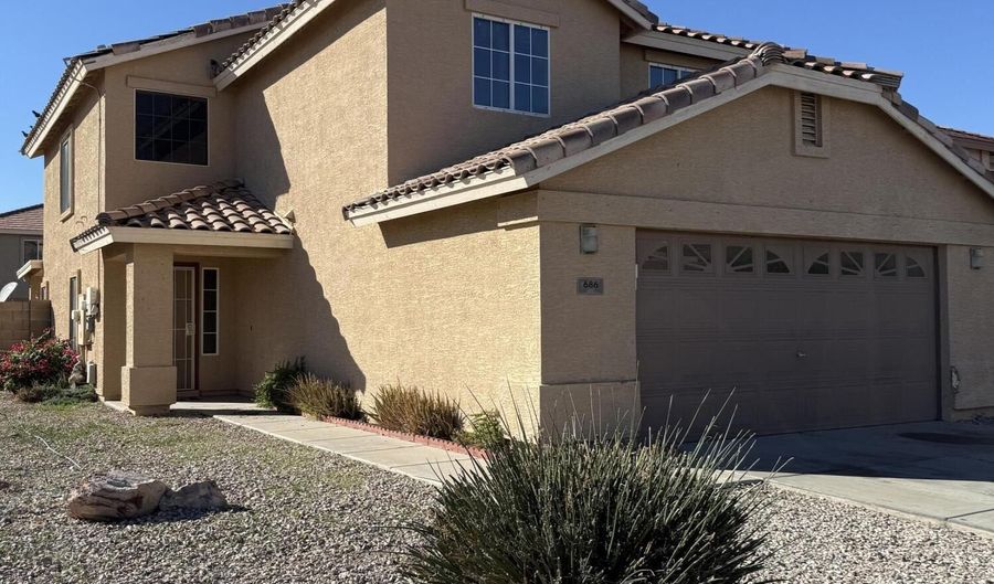 686 S 223RD Dr, Buckeye, AZ 85326 - 4 Beds, 3 Bath