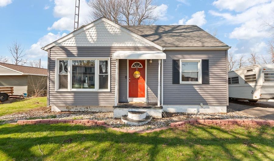 2094 Allan St, Adrian, MI 49221 - 4 Beds, 1 Bath