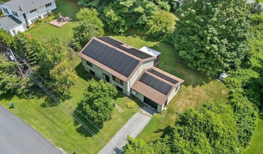 15 Spring Hollow Ln, Barre, VT 05641 - 4 Beds, 2 Bath