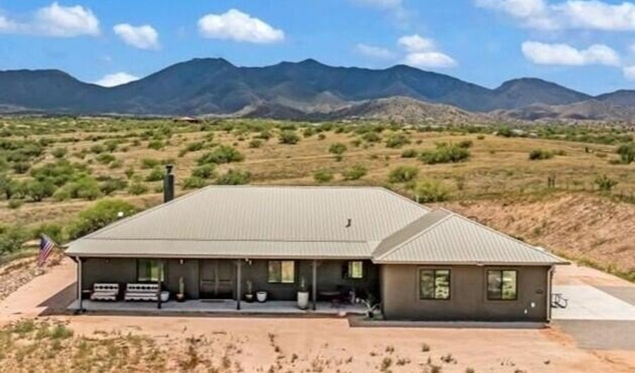 1564 S FLORES Ln, Benson, AZ 85602 - 3 Beds, 2 Bath