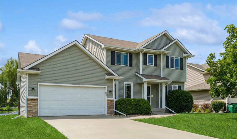 222 NW Abbie Dr, Ankeny, IA 50023 - 3 Beds, 4 Bath