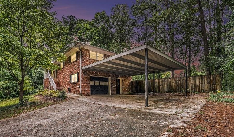 6675 Dillon Rd, Austell, GA 30168 - 4 Beds, 3 Bath