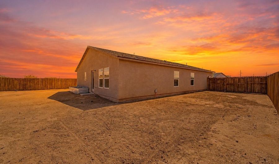 16015 S NAVISKA Rd, Arizona City, AZ 85123 - 4 Beds, 2 Bath