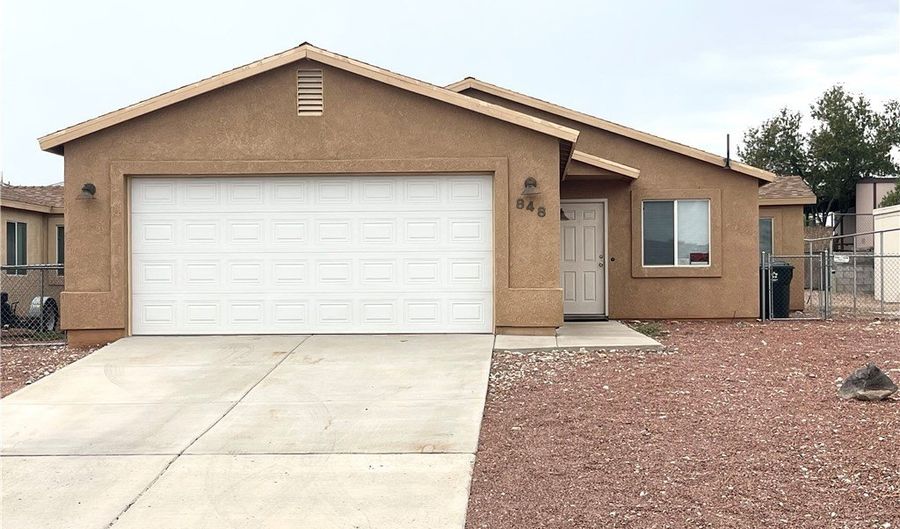 848 Roadrunner Dr, Bullhead City, AZ 86442 - 3 Beds, 2 Bath