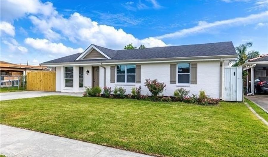 404 ALPACA Dr, Arabi, LA 70032 - 4 Beds, 3 Bath