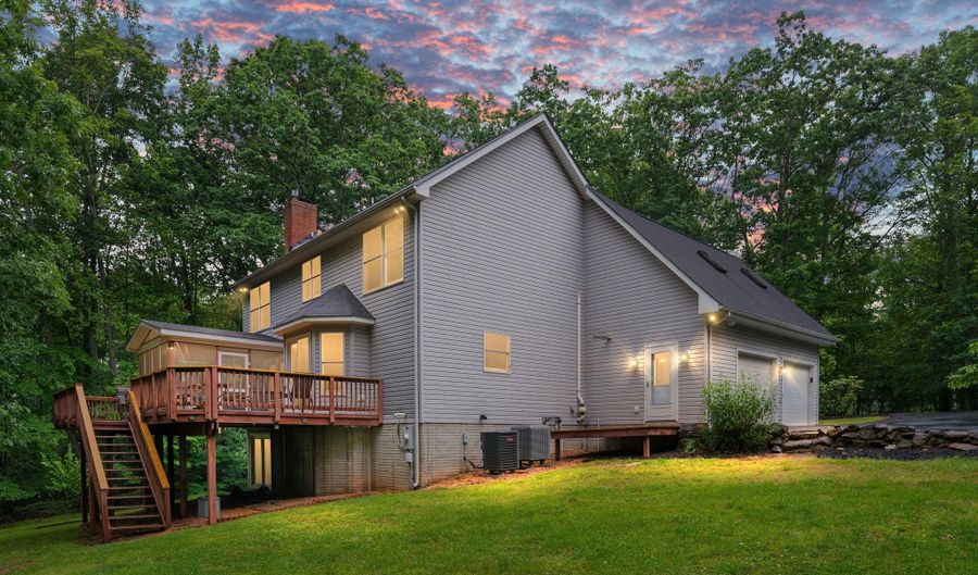 3132 RUNNING QUAIL Trl, Amissville, VA 20106 - 3 Beds, 3 Bath
