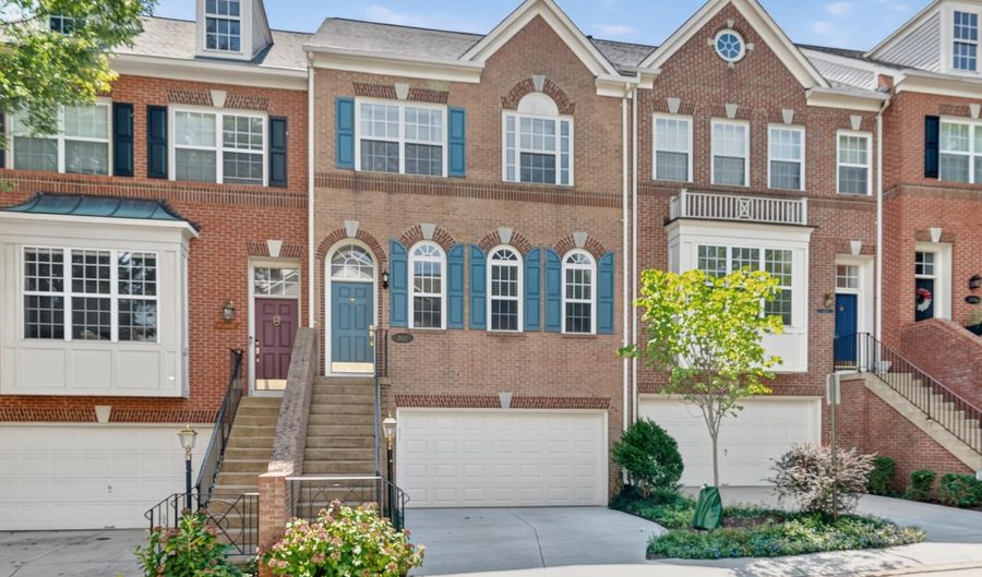 2411 GORGAS Pl, Alexandria, VA 22311 - 3 Beds, 4 Bath