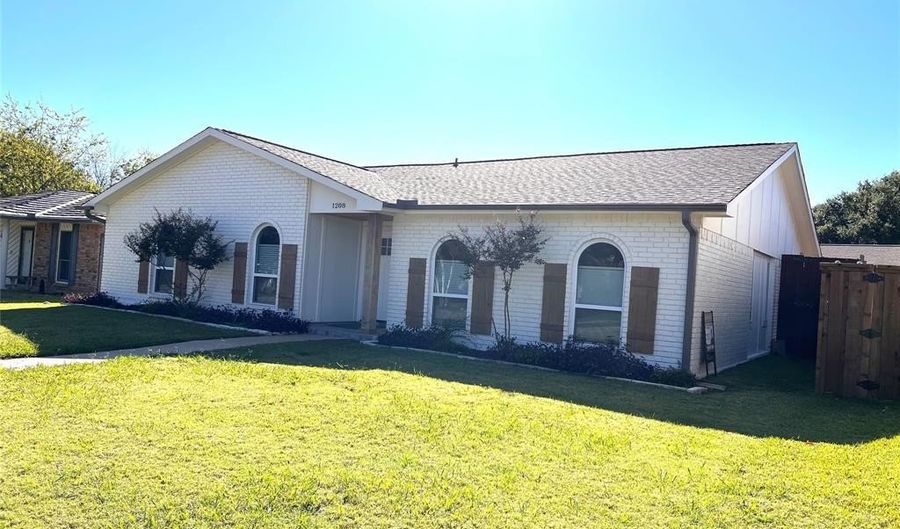 1208 Crestwood Ct, Allen, TX 75002 - 4 Beds, 2 Bath