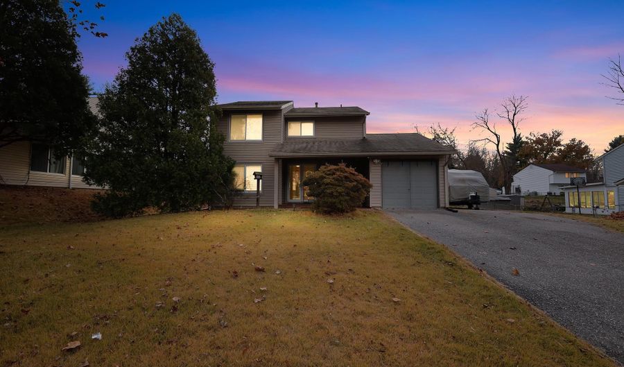 15907 PEACH WALKER Dr, Bowie, MD 20716 - 3 Beds, 2 Bath