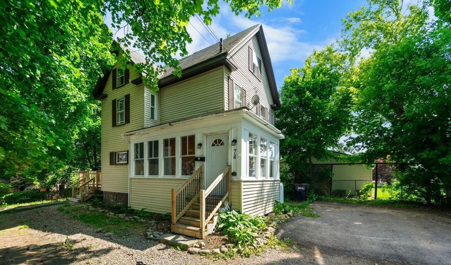 74 Sidney St, Bangor, ME 04401 - 3 Beds, 2 Bath