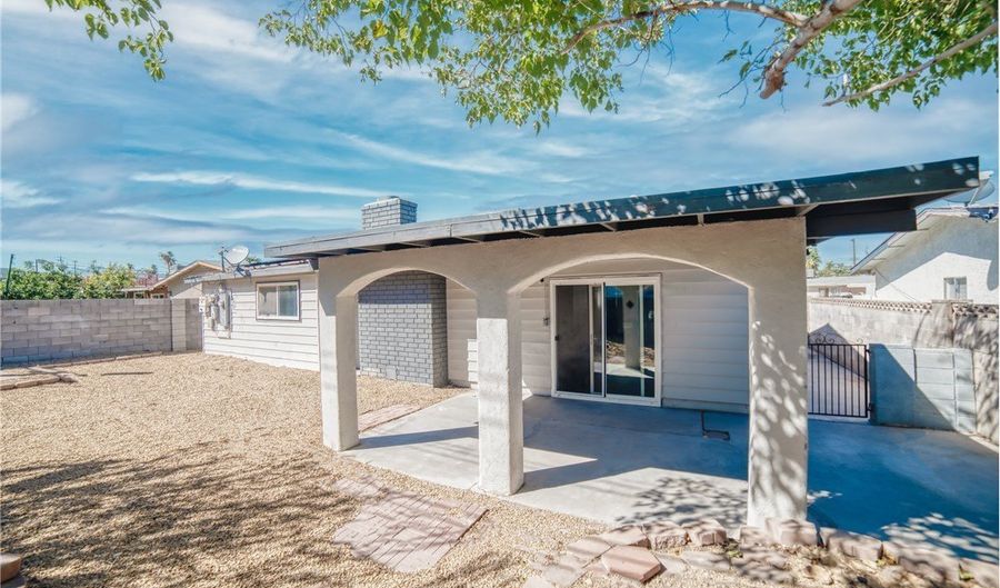 2825 Kings Way, Las Vegas, NV 89102 - 4 Beds, 3 Bath
