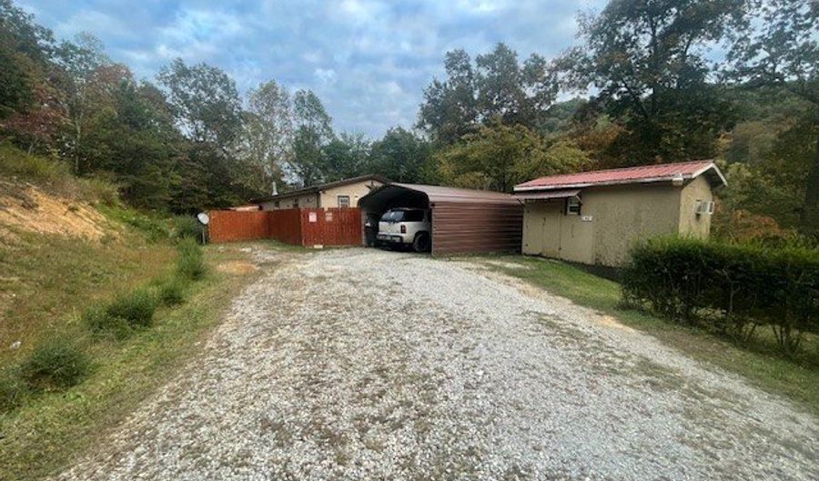 1401 Ashford Nellis Rd, Ashford, WV 25009 - 3 Beds, 2 Bath