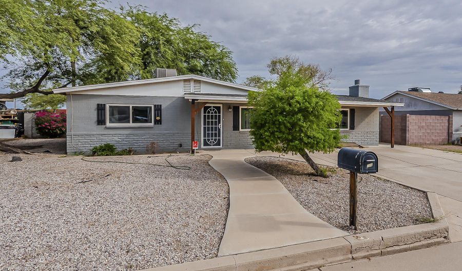 226 W Cholla St, Casa Grande, AZ 85122 - 2 Beds, 2 Bath