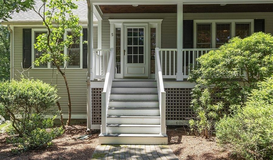 5 Mckinley Dr, Acton, MA 01720 - 4 Beds, 3 Bath
