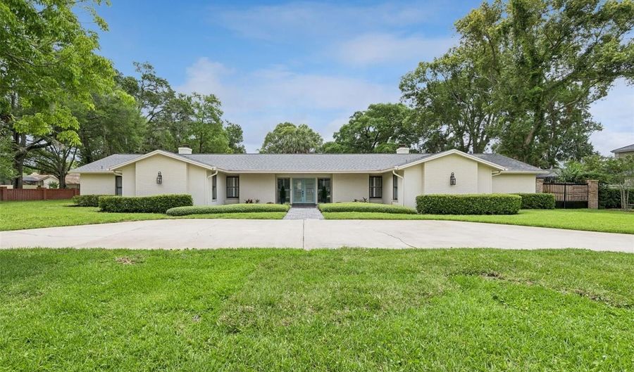 201 LIVE OAK Ln, Altamonte Springs, FL 32714 - 5 Beds, 5 Bath