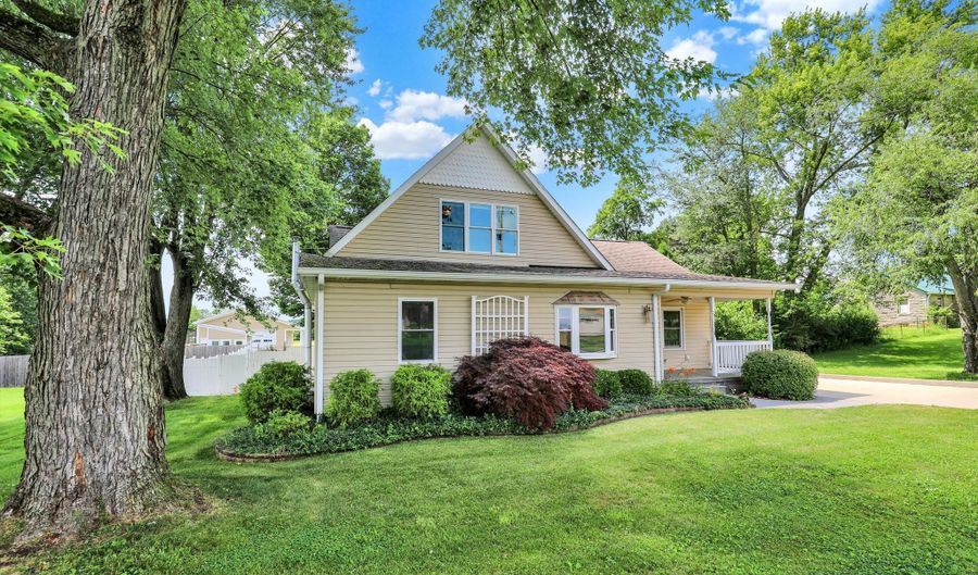800 N 400 W, Bargersville, IN 46106 - 4 Beds, 3 Bath