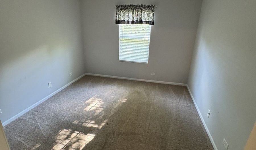 1425 MILLBROOK Dr, Algonquin, IL 60102 - 3 Beds, 3 Bath