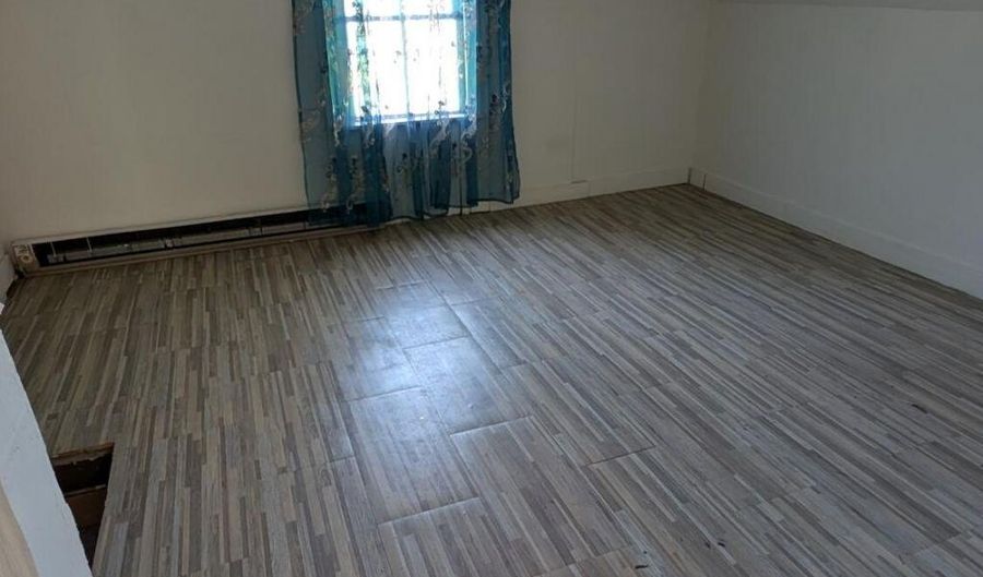 40 Walter St, Bangor, ME 04401 - 4 Beds, 2 Bath