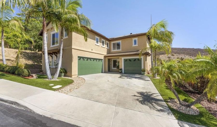 2843 Hidden Valley Ct, Spring Valley, CA 91977 - 5 Beds, 4 Bath