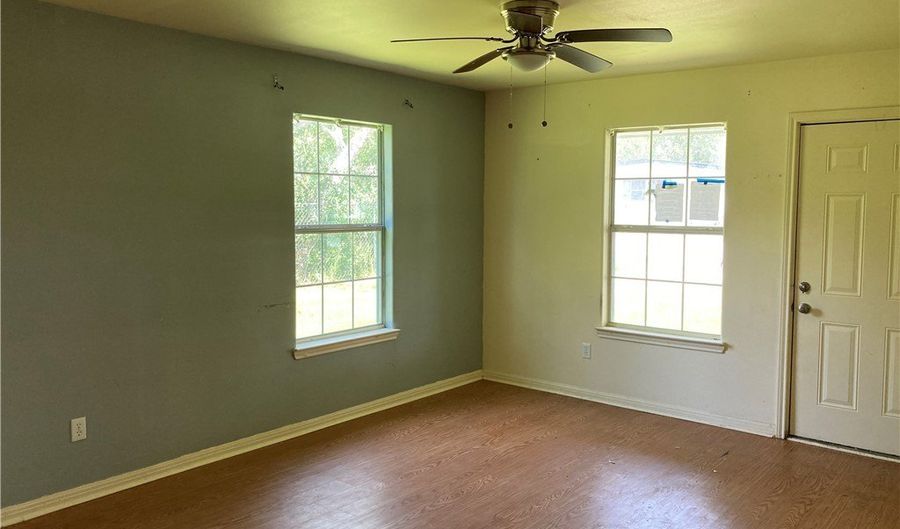 1816 Carmen St, Alice, TX 78332 - 3 Beds, 1 Bath