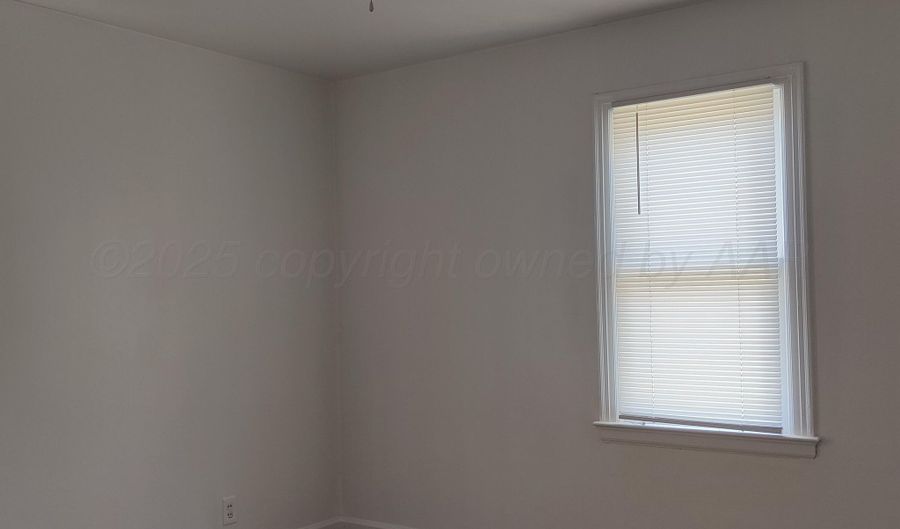 3817 S VAN BUREN St, Amarillo, TX 79110 - 2 Beds, 1 Bath